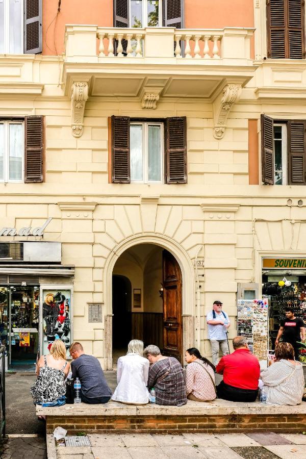 Family Apartment Near Vatican Museum 罗马 外观 照片